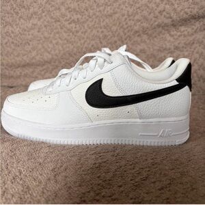 AIR FORCE ONE Nike White and Black Sneakers
